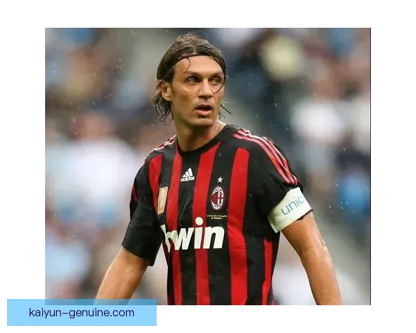 马尔蒂尼职业生涯贡献总结：传奇后卫的防守艺术与米兰忠诚